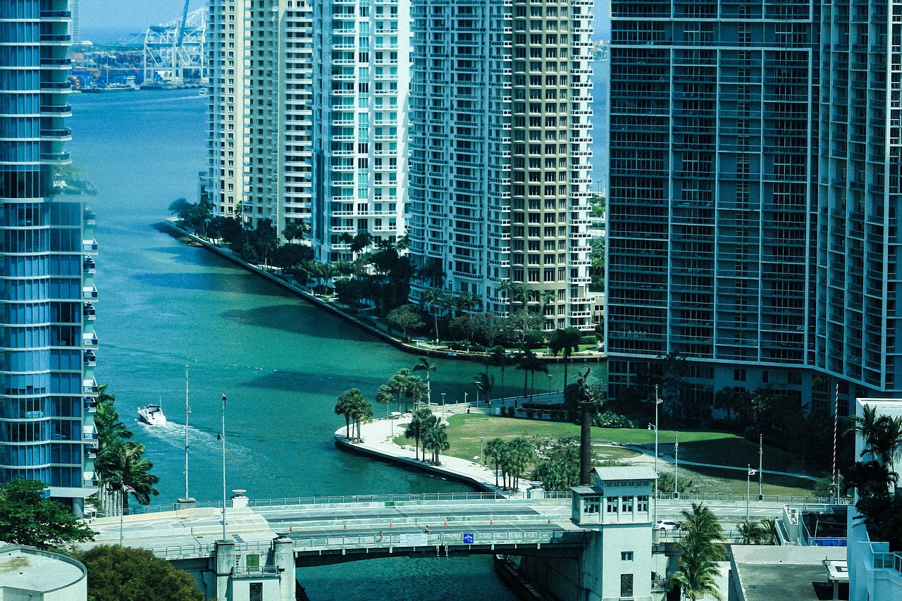miami-5165080_1280